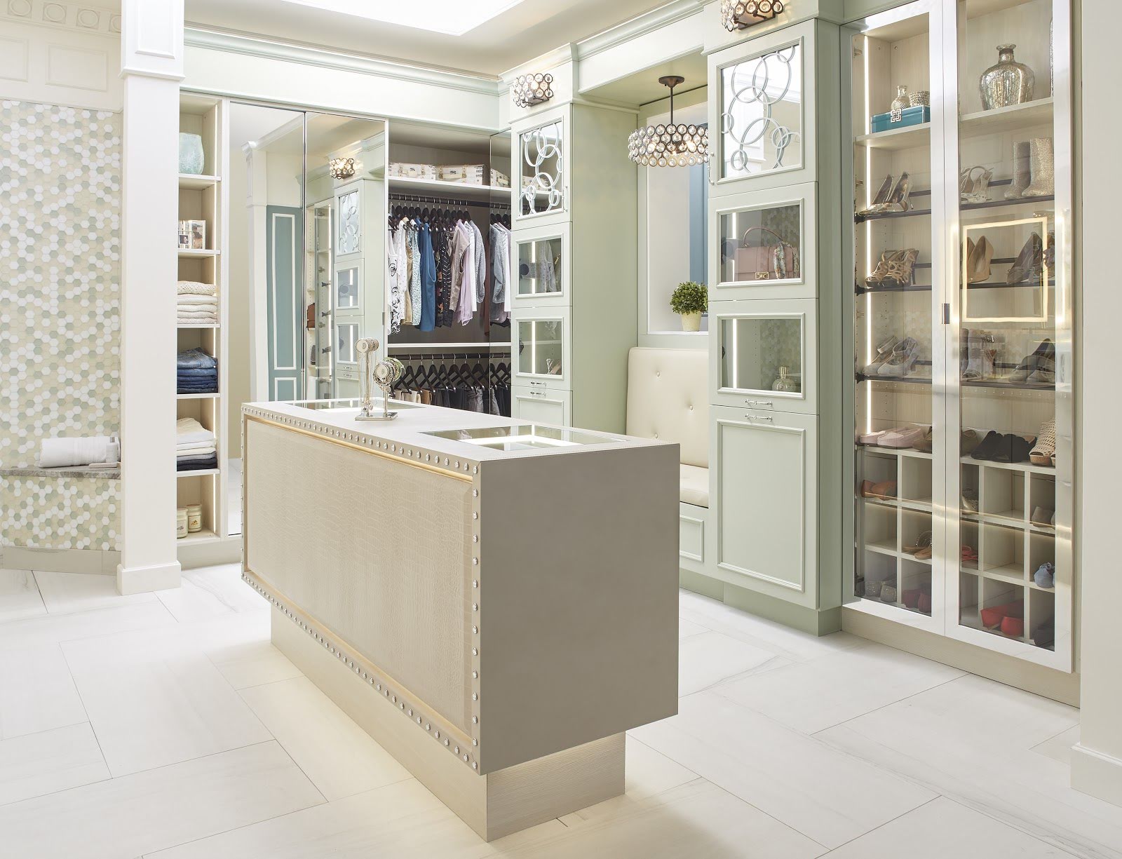 Custom Closet - KBIS 2019