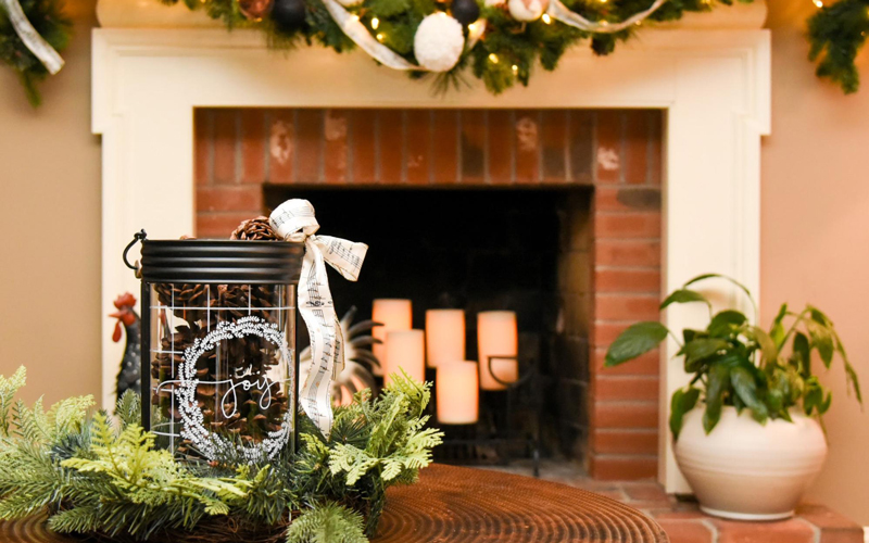 All of the Christmas Decorating Tips You Need - Details Interiors